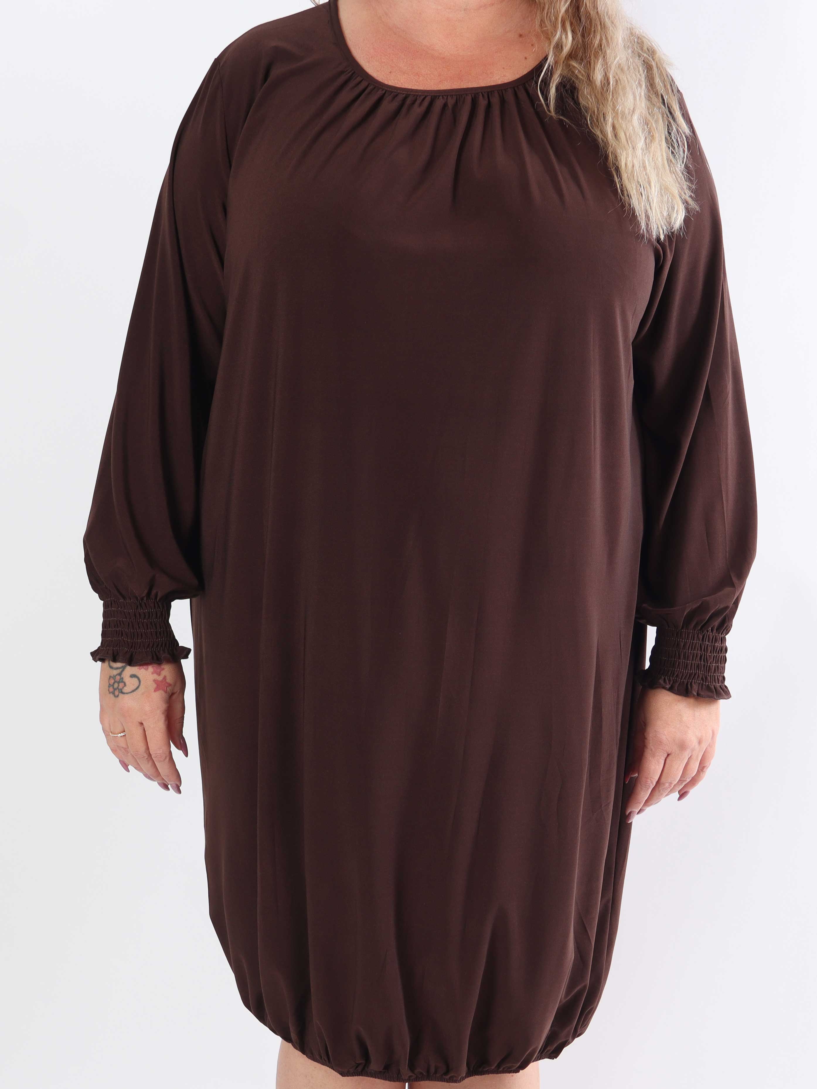 Miracle Plain Dress L/S - Elastisk plus size-klänning med långa ärmar